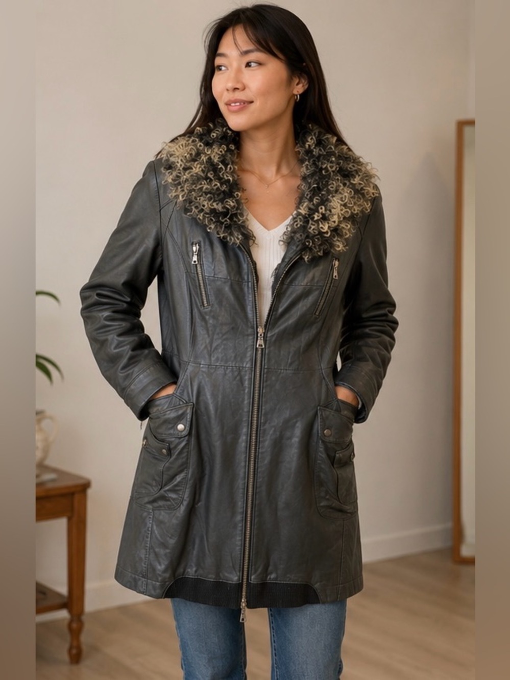 Danier Genuine Leather Coat Women’s M Grey Shearling Fur Collar Zip Jacket